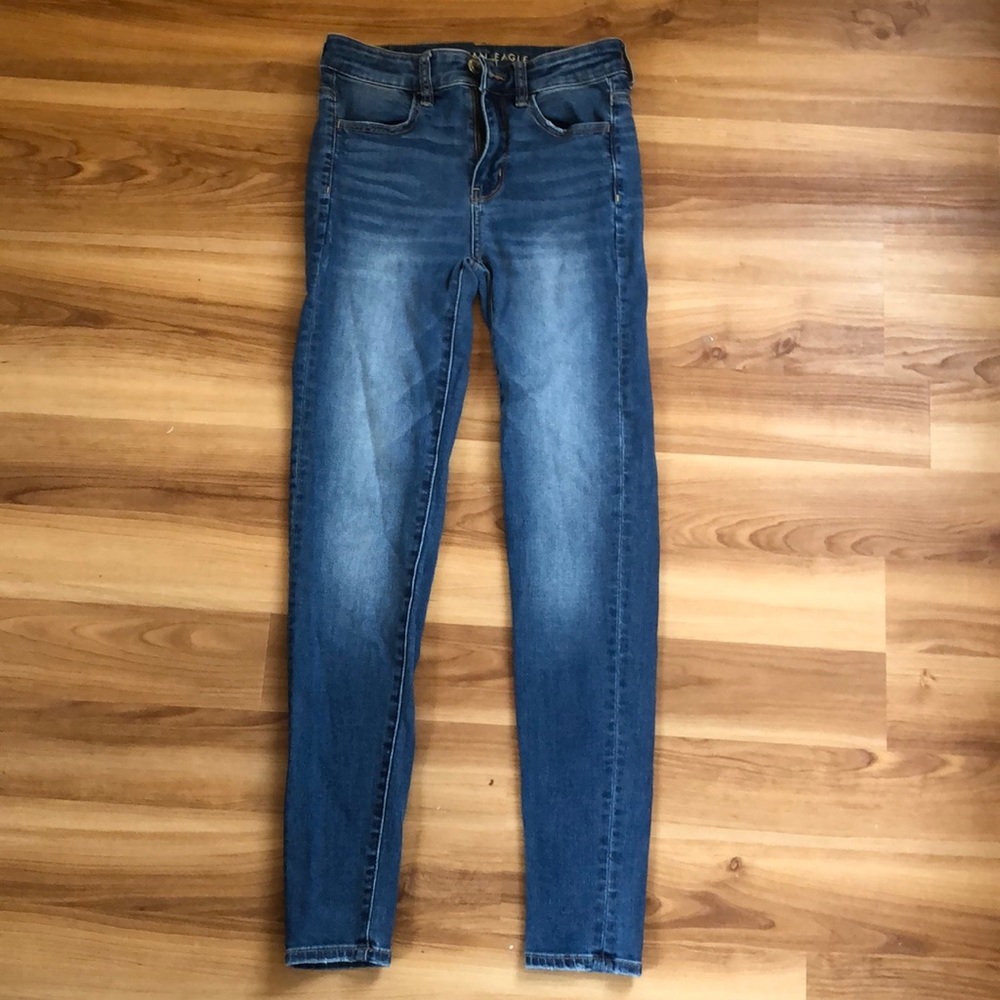 medium wash american eagle skinny jeans